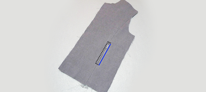 See the blue line showing the unstitched side of the zipper
